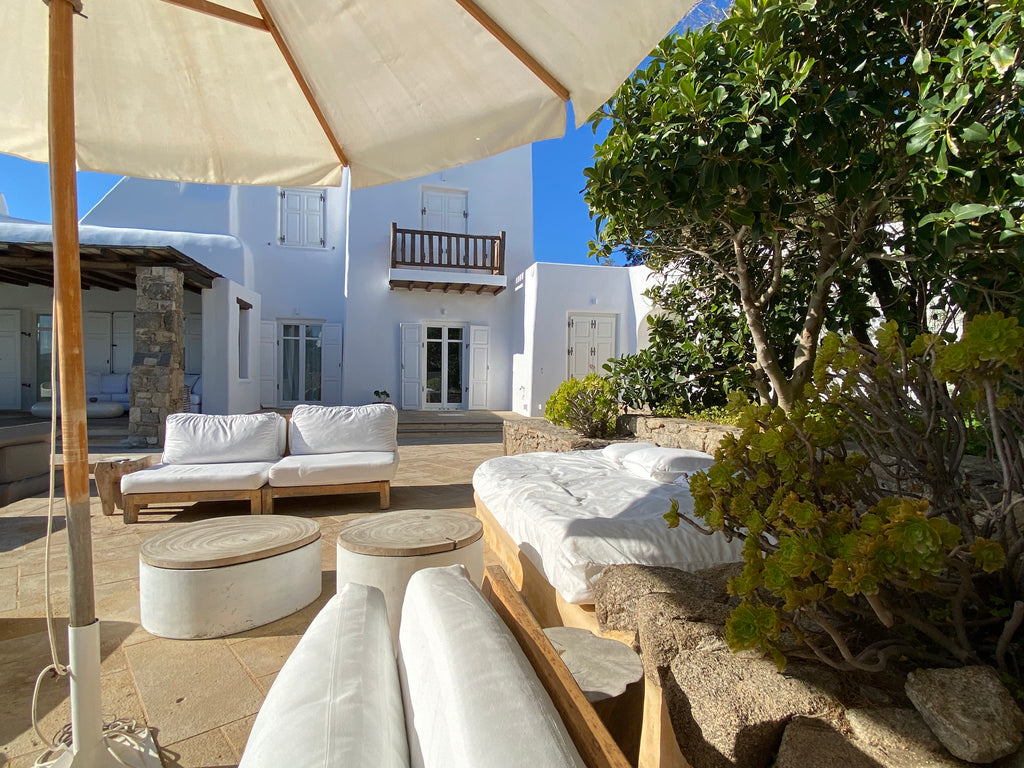 Alura Villa