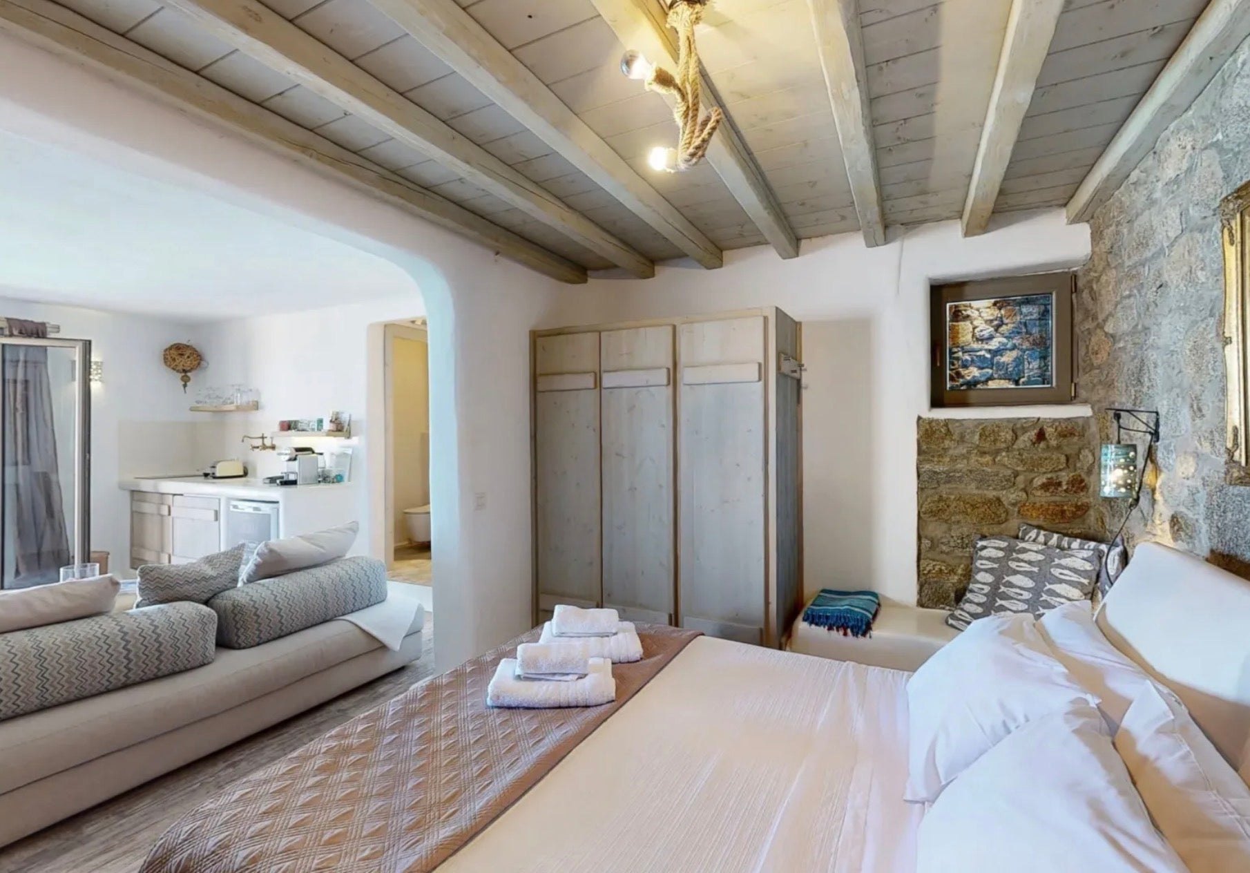 Amalthia Suite